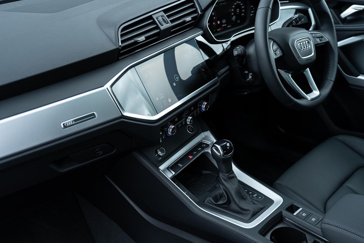 2025 Audi Q3 35 TFSI F3