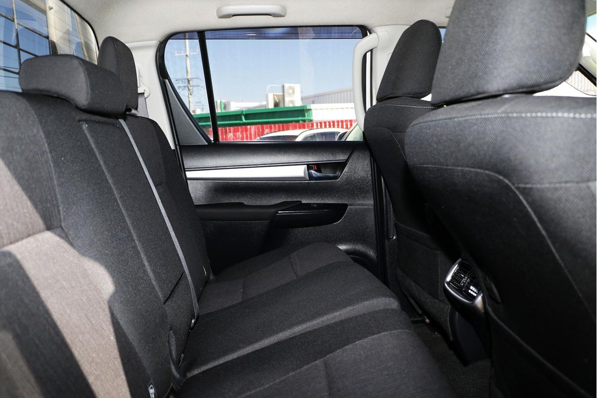 2020 Toyota Hilux SR5 GUN126R 4X4