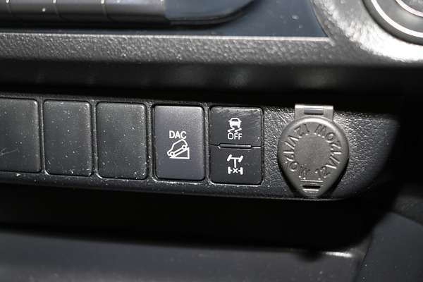 2020 Toyota Hilux SR5 GUN126R 4X4