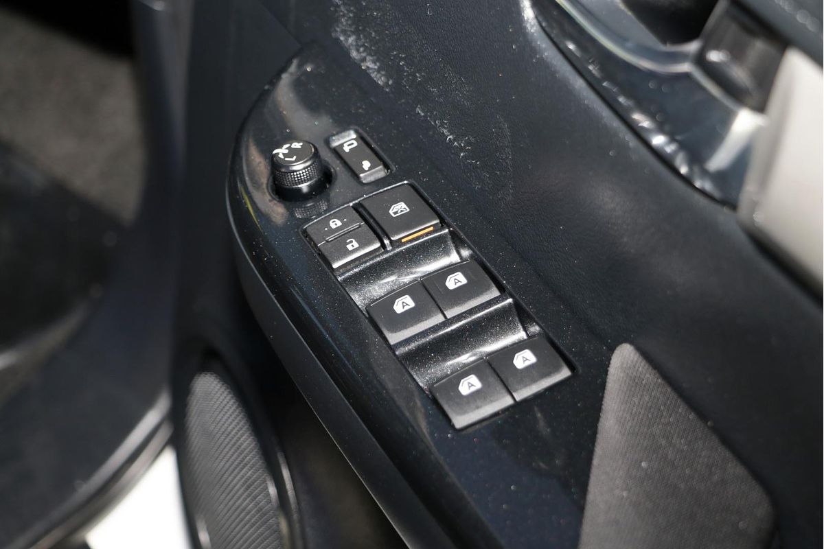 2020 Toyota Hilux SR5 GUN126R 4X4