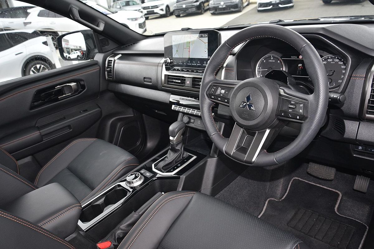 2025 Mitsubishi Triton GSR MV 4X4
