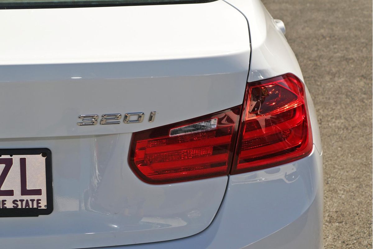 2014 BMW 3 Series 320i F30