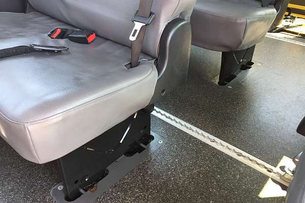 2016 Toyota Hiace COMMUTER KDH223R MY16