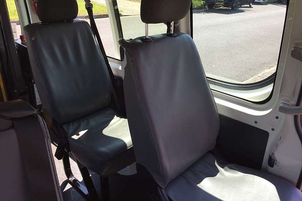 2016 Toyota Hiace COMMUTER KDH223R MY16