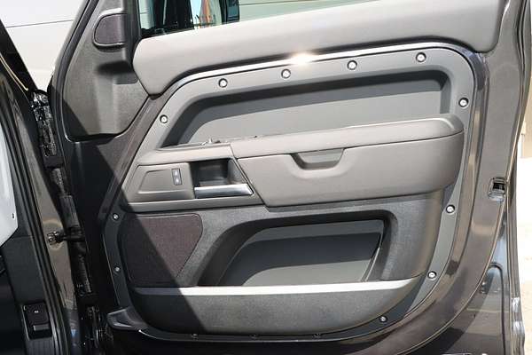 2025 Land Rover Defender 110 D250 S L663