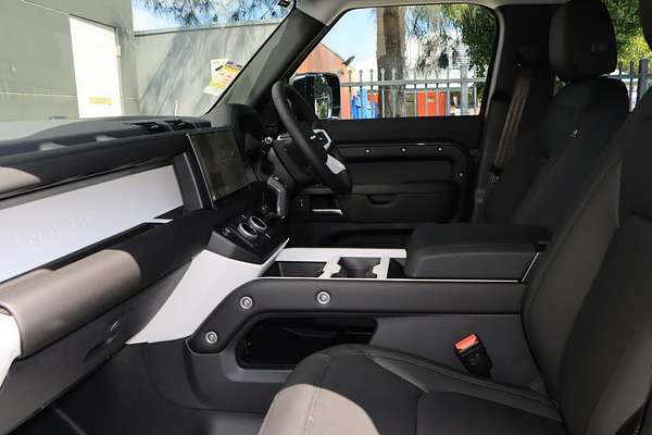 2025 Land Rover Defender 110 D250 S L663