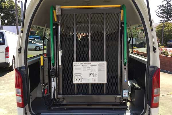 2018 Toyota Hiace Commuter KDH223R ELWB High Roof