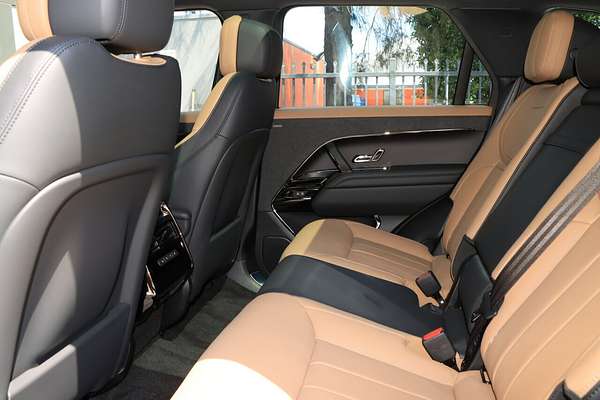 2025 Land Rover Range Rover Sport D250 Dynamic SE L461