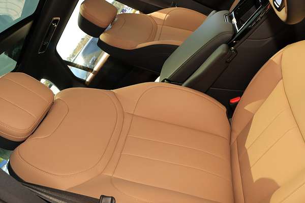 2025 Land Rover Range Rover Sport D250 Dynamic SE L461