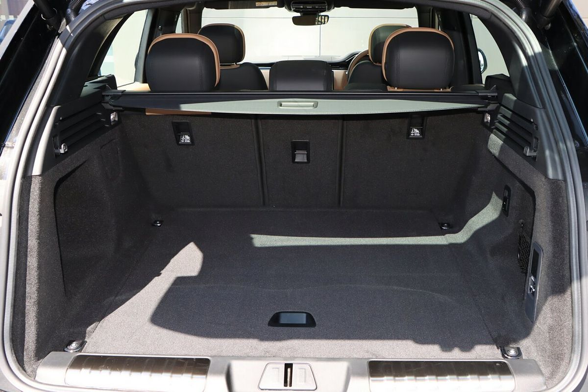 2025 Land Rover Range Rover Sport D250 Dynamic SE L461