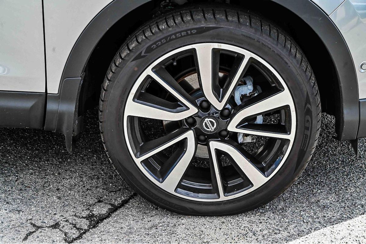 2015 Nissan QASHQAI Ti J11