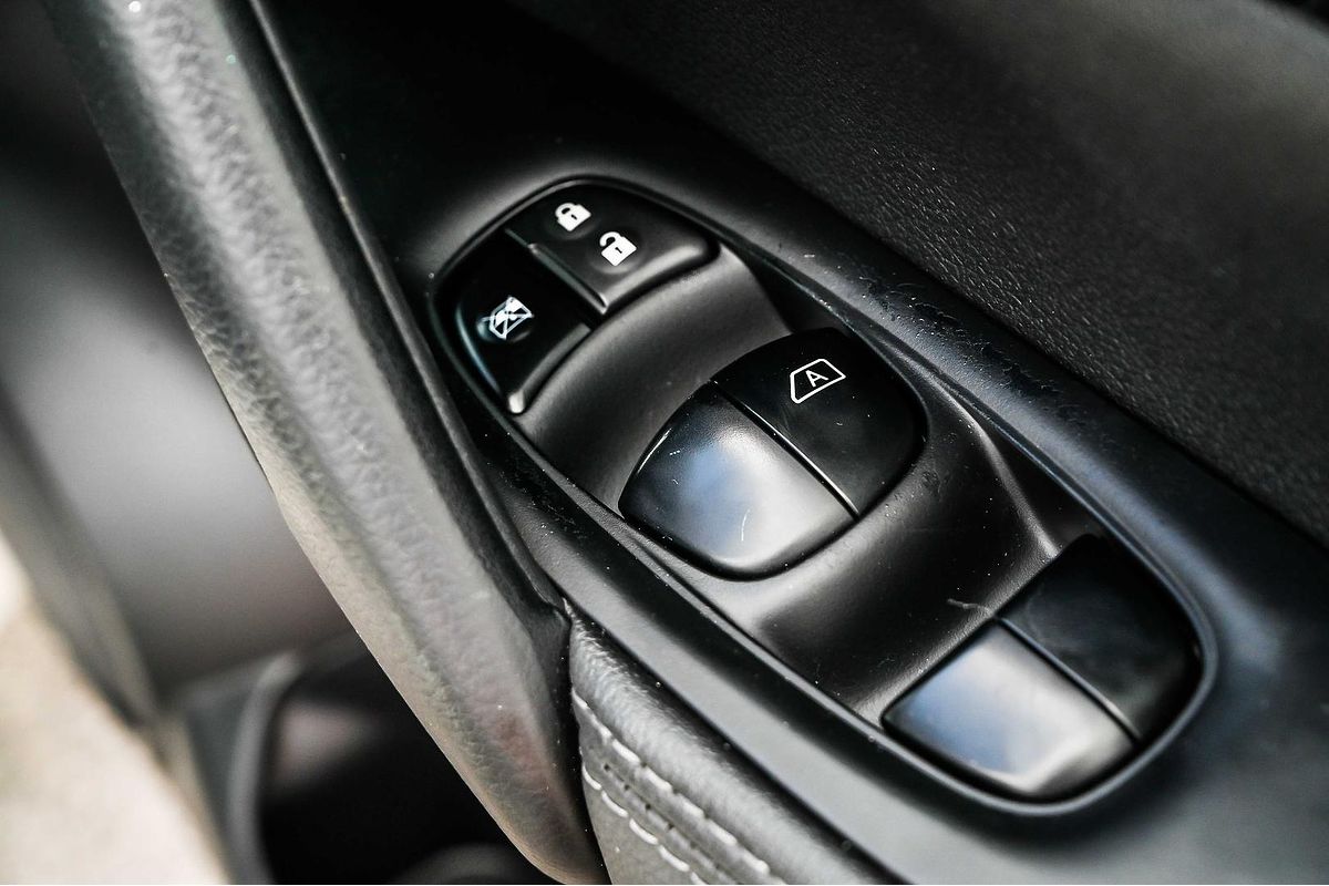 2015 Nissan QASHQAI Ti J11