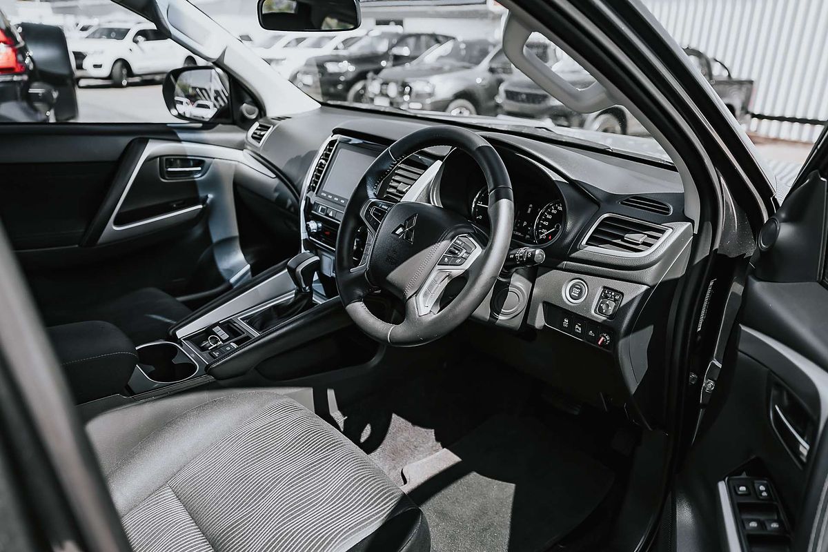 2022 Mitsubishi Pajero Sport GLX QF