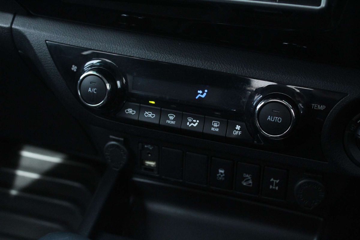 2018 Toyota Hilux SR5 GUN126R 4X4