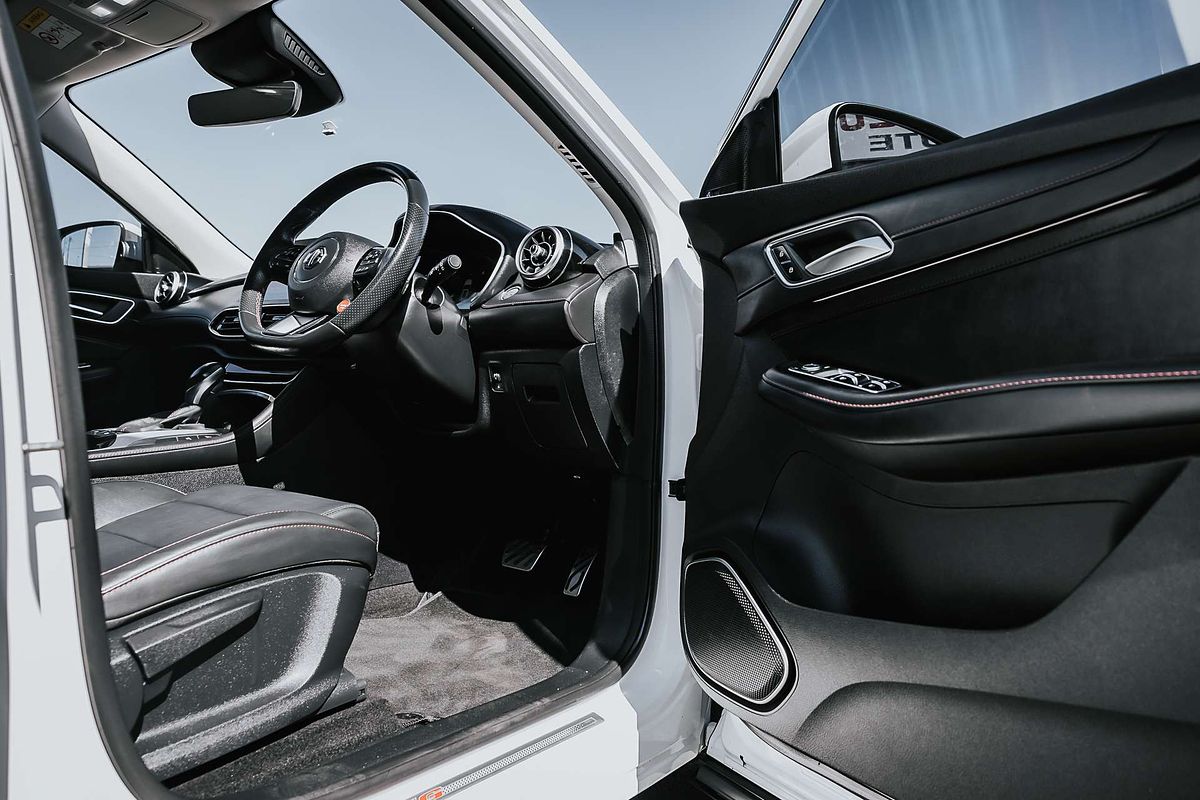 2022 MG HS Excite SAS23