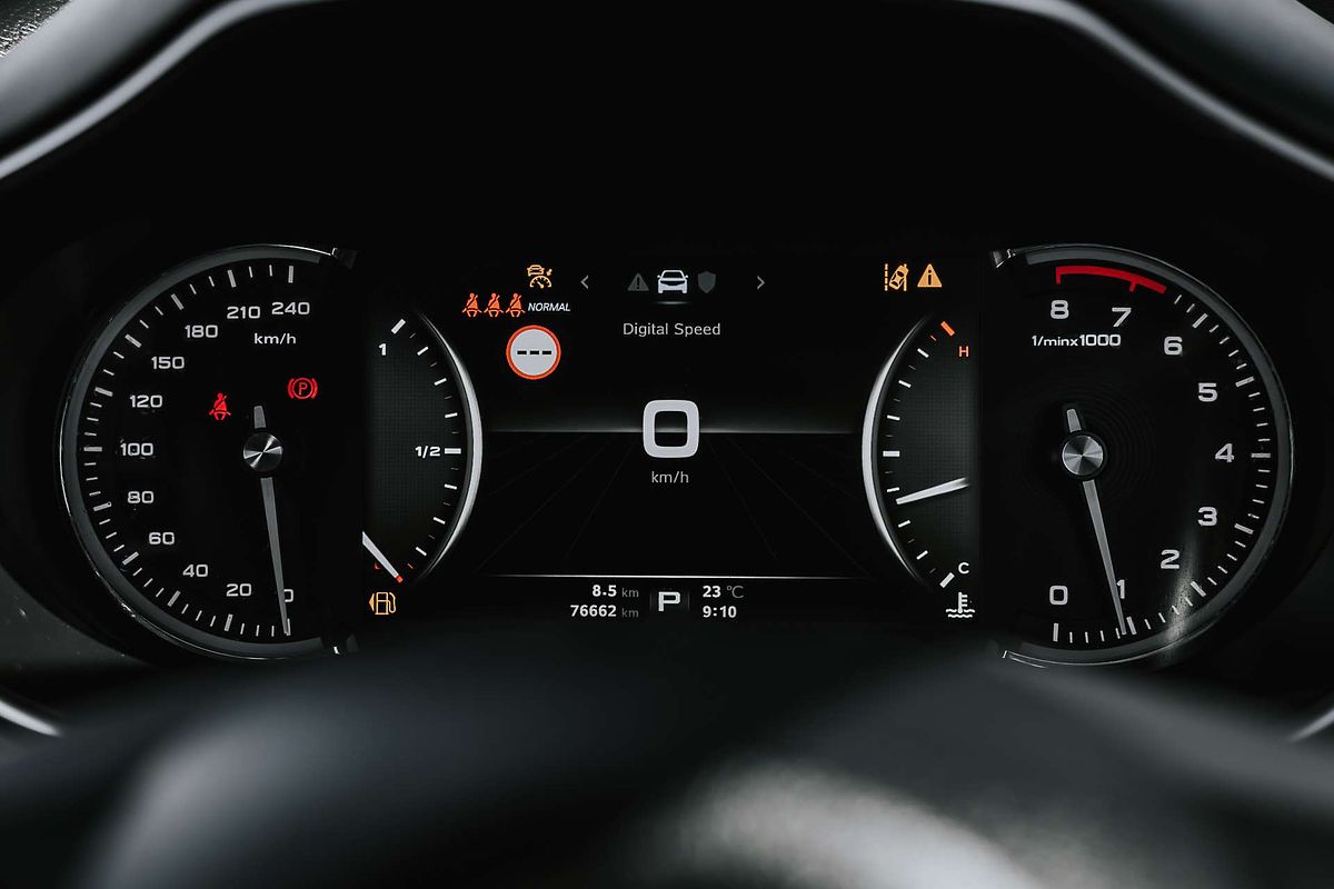 2022 MG HS Excite SAS23