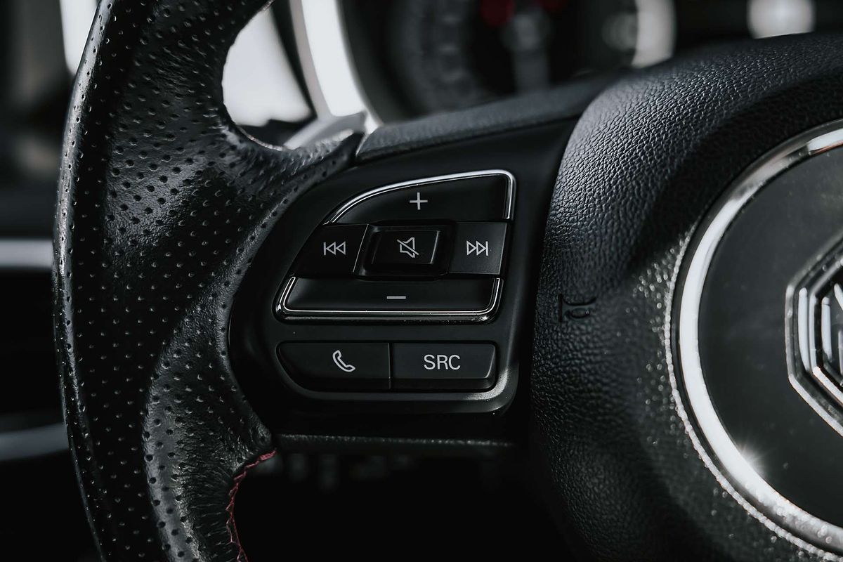 2022 MG HS Excite SAS23