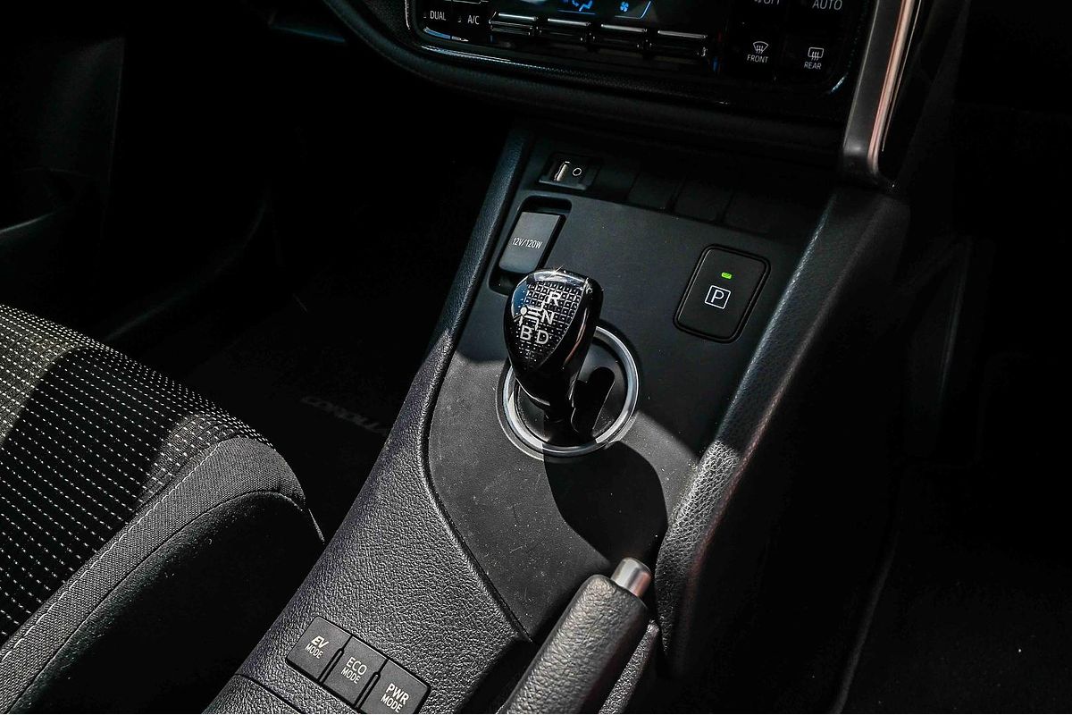 2017 Toyota Corolla Hybrid ZWE186R