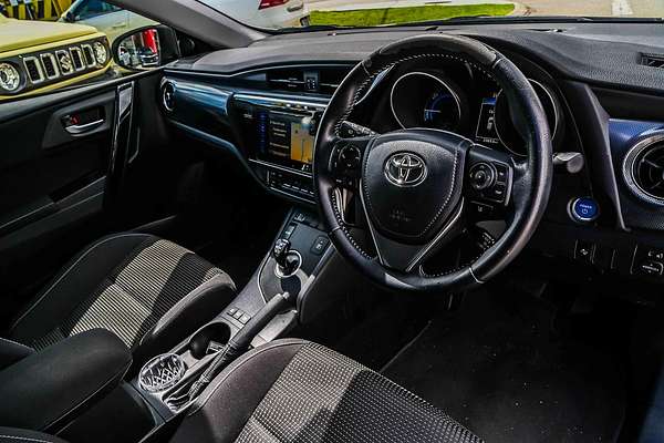 2017 Toyota Corolla Hybrid ZWE186R