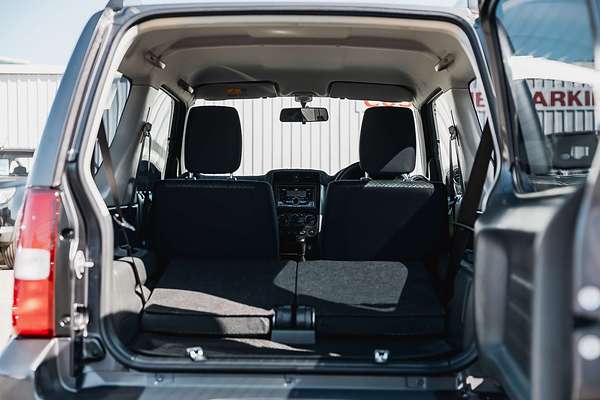 2015 Suzuki Jimny Sierra SN413 T6