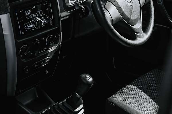 2015 Suzuki Jimny Sierra SN413 T6