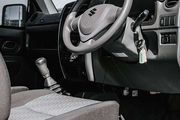 2015 Suzuki Jimny Sierra SN413 T6