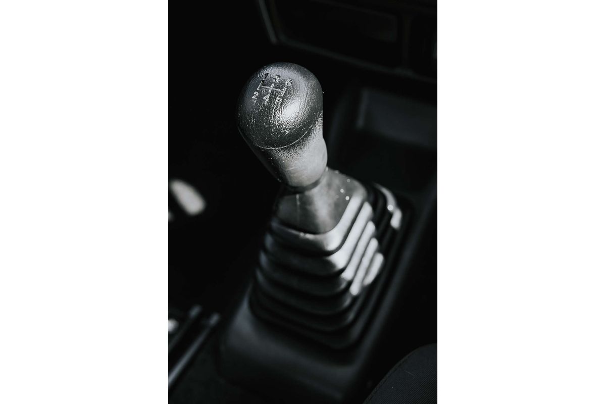 2015 Suzuki Jimny Sierra SN413 T6