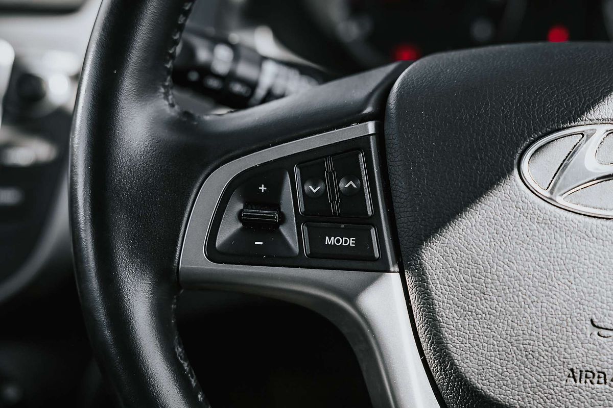 2019 Hyundai Accent Sport RB6