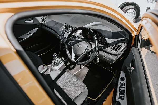 2019 Hyundai Accent Sport RB6