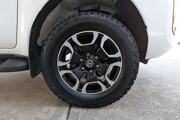 2022 Toyota Hilux SR5 GUN126R 4X4