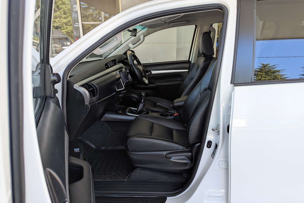 2022 Toyota Hilux SR5 GUN126R 4X4