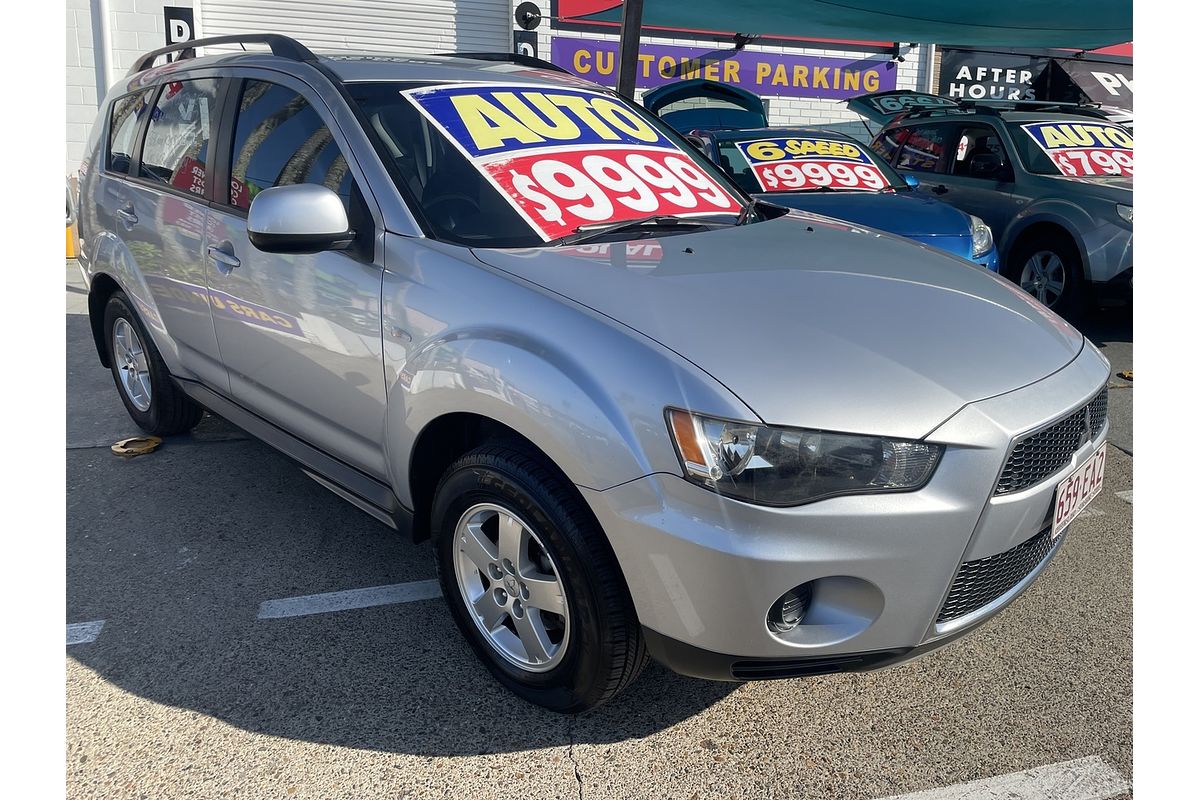 2011 Mitsubishi Outlander LS ZH