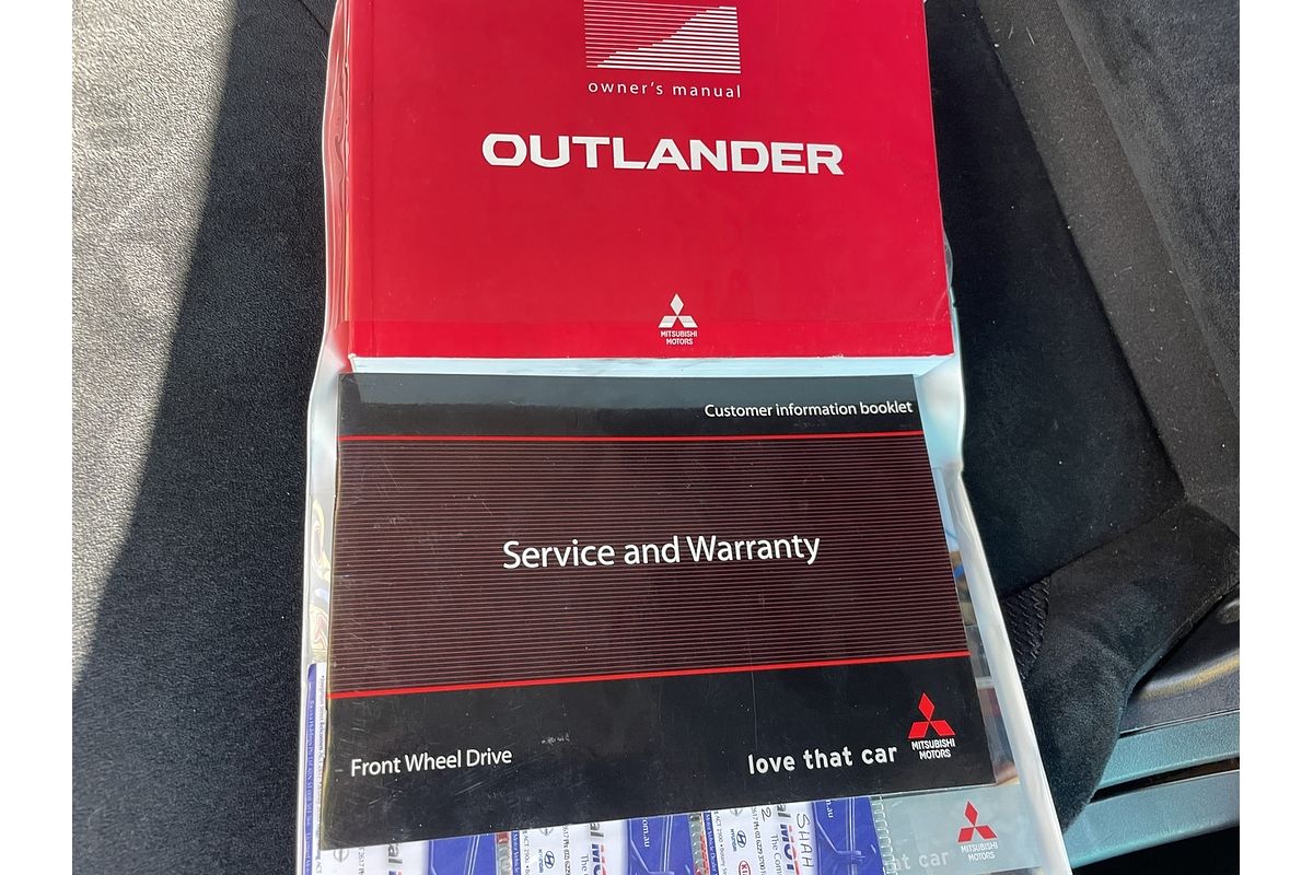 2011 Mitsubishi Outlander LS ZH
