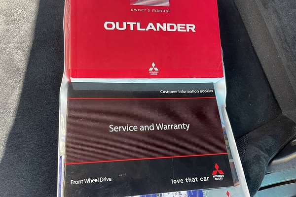 2011 Mitsubishi Outlander LS ZH