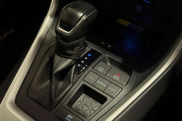 2025 Toyota RAV4 Cruiser AXAH52R