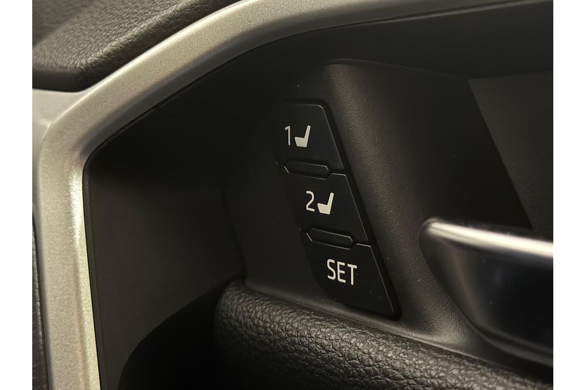 2025 Toyota RAV4 Cruiser AXAH52R