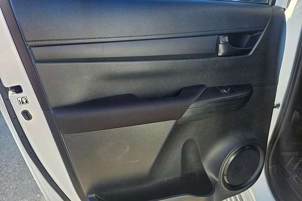 2024 Toyota Hilux SR GUN126R 4X4