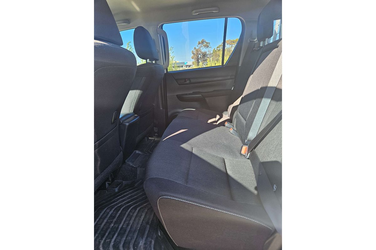 2024 Toyota Hilux SR GUN126R 4X4