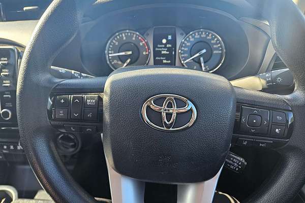 2024 Toyota Hilux SR GUN126R 4X4