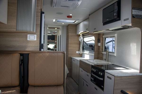 2025 Jayco SIGNATURE MOTORHOME FA.25-1.SG-MY25