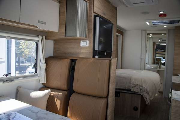 2025 Jayco SIGNATURE MOTORHOME FA.25-1.SG-MY25