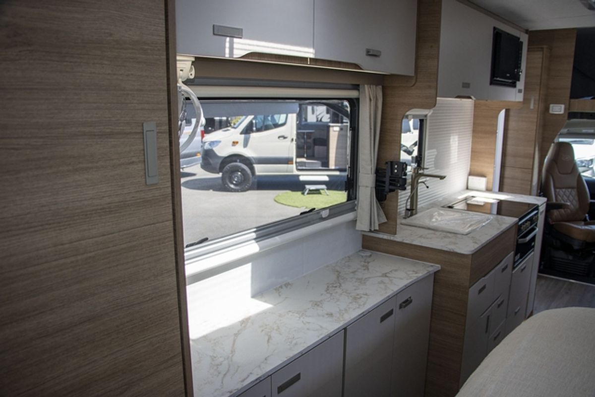 2025 Jayco SIGNATURE MOTORHOME FA.25-1.SG-MY25