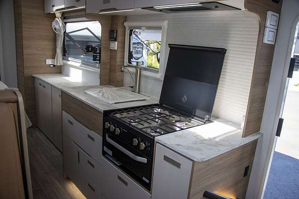 2025 Jayco SIGNATURE MOTORHOME FA.25-1.SG-MY25