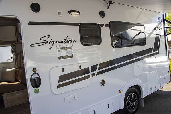 2025 Jayco SIGNATURE MOTORHOME FA.25-1.SG-MY25