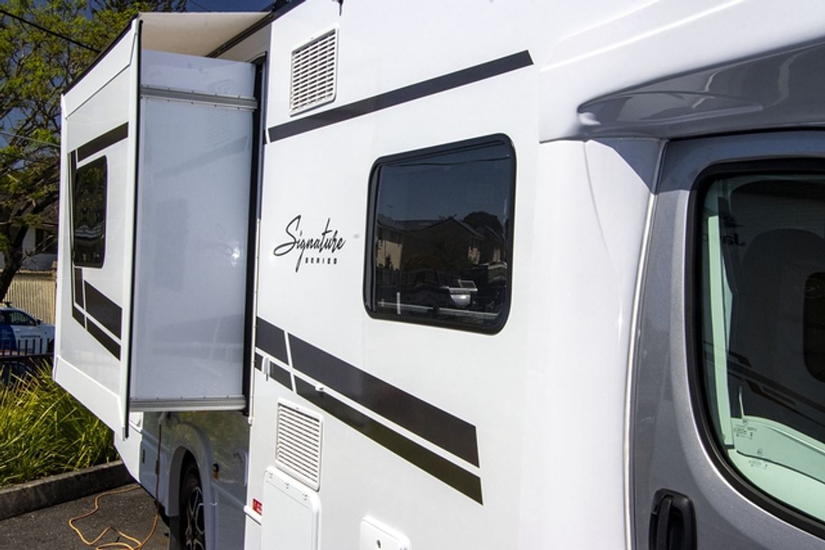 2025 Jayco SIGNATURE MOTORHOME FA.25-1.SG-MY25