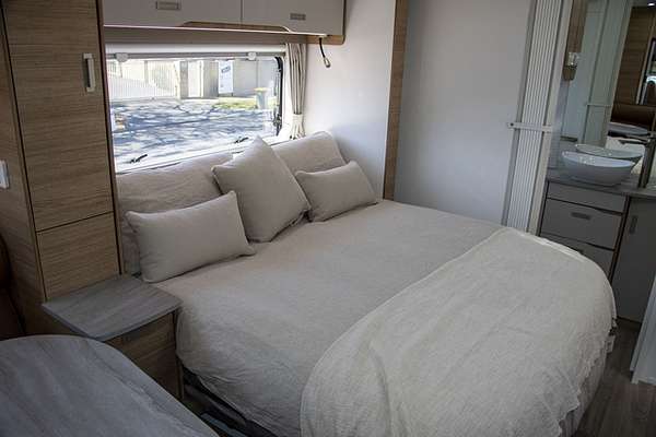 2025 Jayco SIGNATURE MOTORHOME FA.25-3.SG-MY25