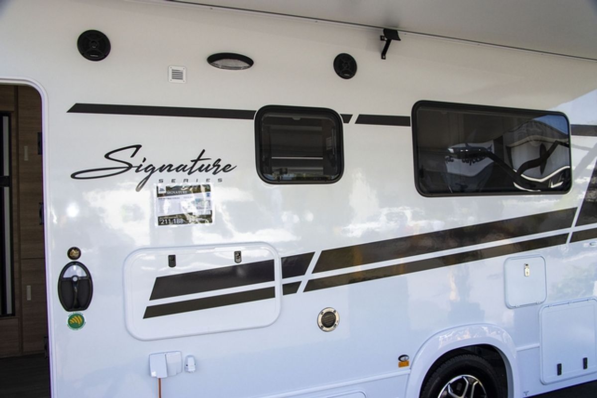 2025 Jayco SIGNATURE MOTORHOME FA.25-3.SG-MY25