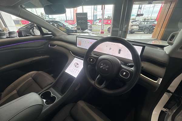 2025 MG IM6 Premium S12L