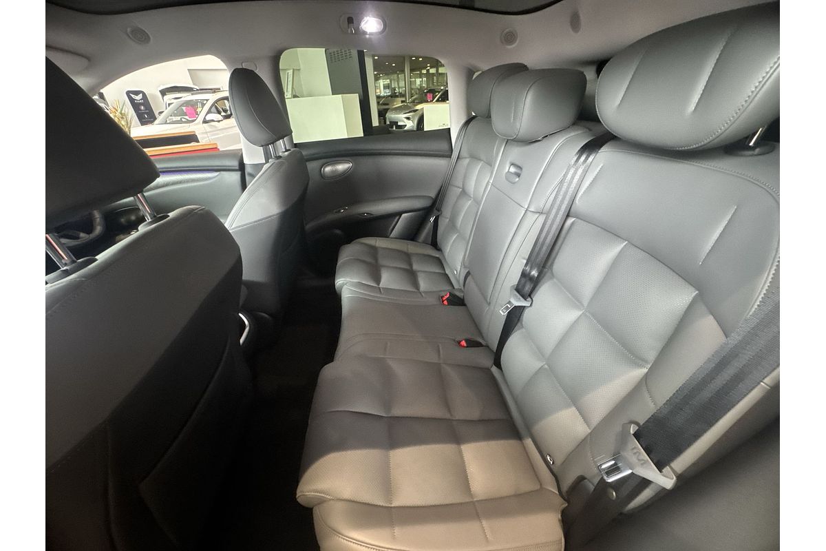 2025 MG IM6 Premium S12L