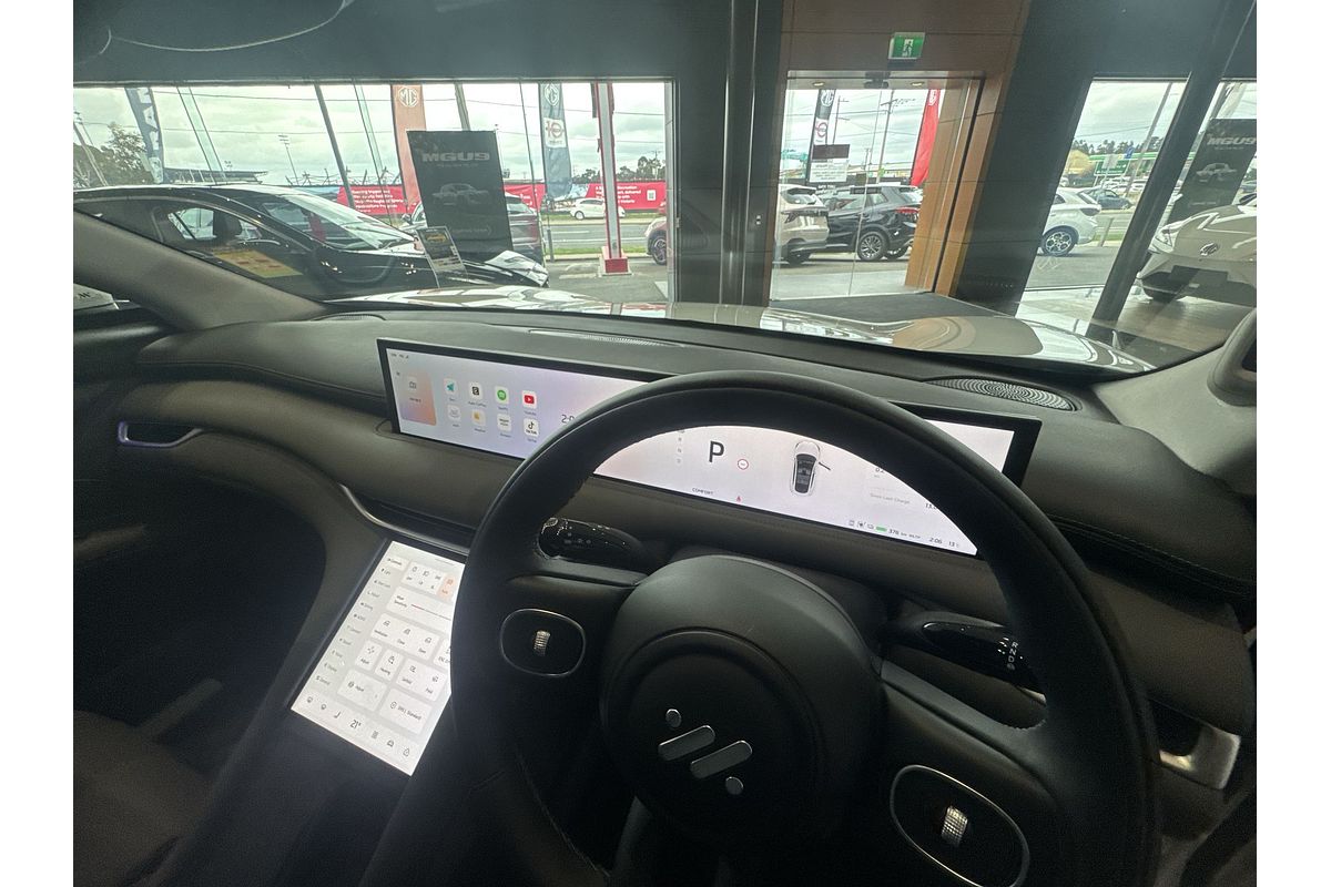 2025 MG IM6 Premium S12L